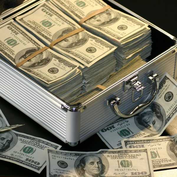 SBP buys USD 863 million in July as Pakistan builds forex reserves