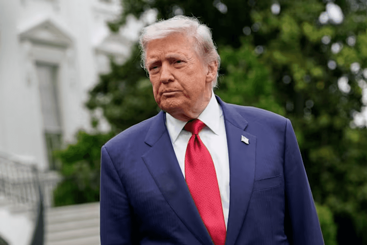 Trump threatens to 'blow up' ally Oman over Strait of Hormuz impasse