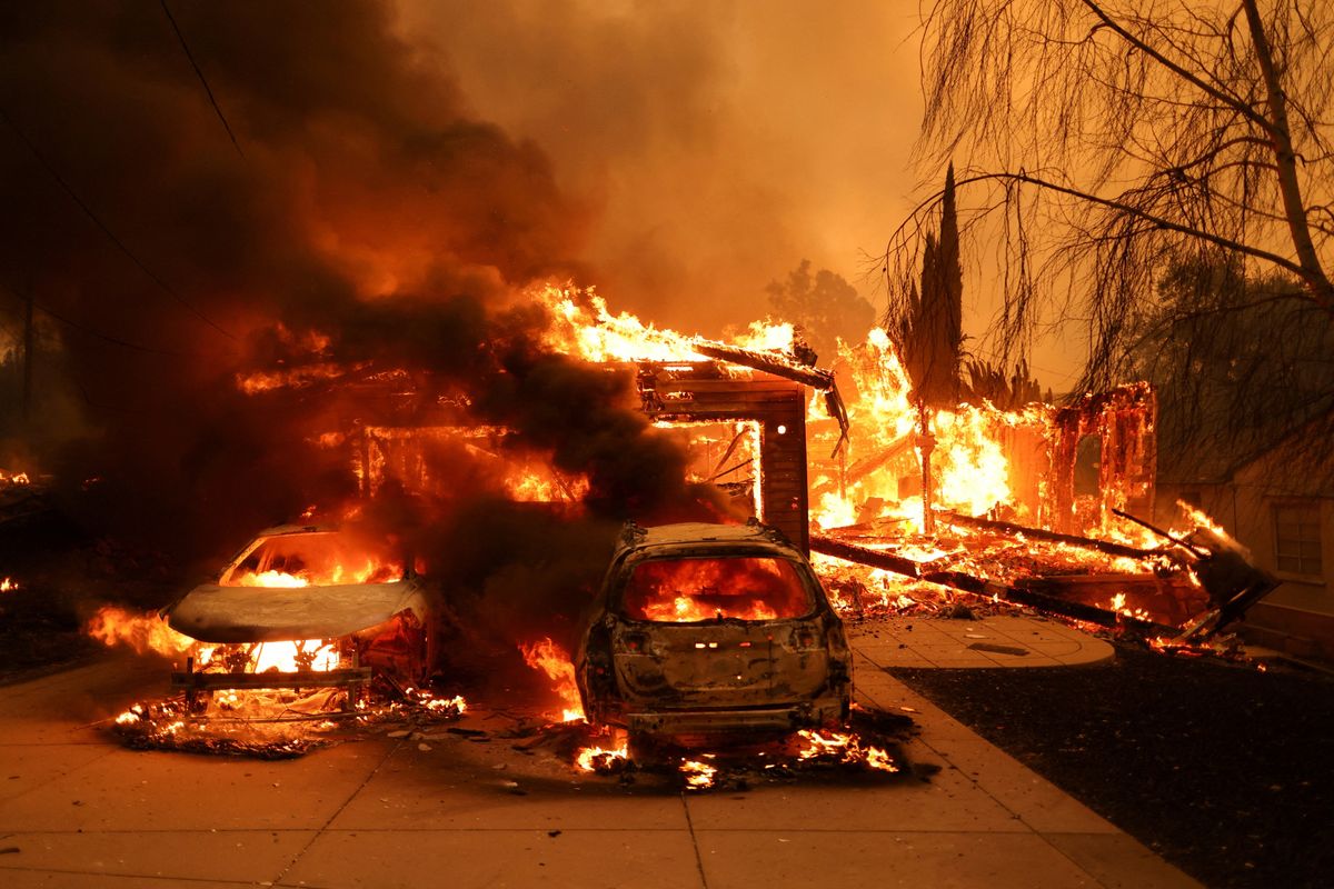 Jamie Lee Curtis pledges $1 million for LA wildfire relief