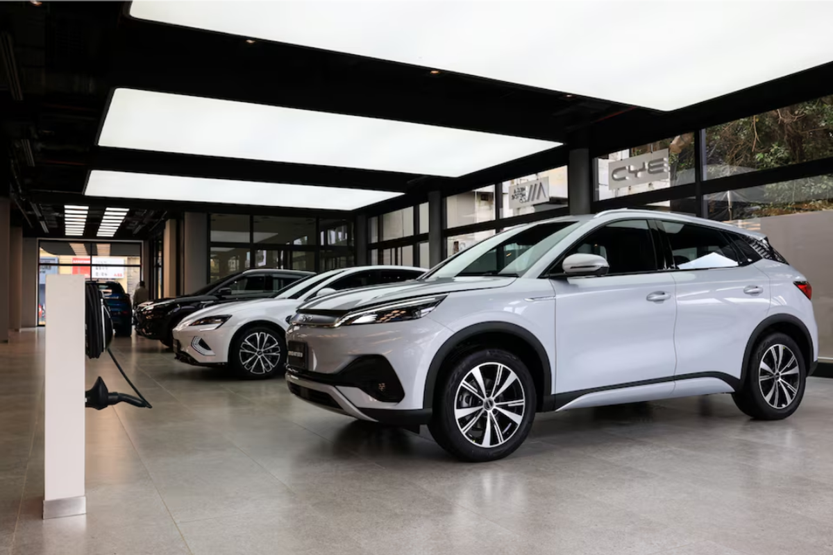 Pakistan car sales up 35% in December amid variants galore