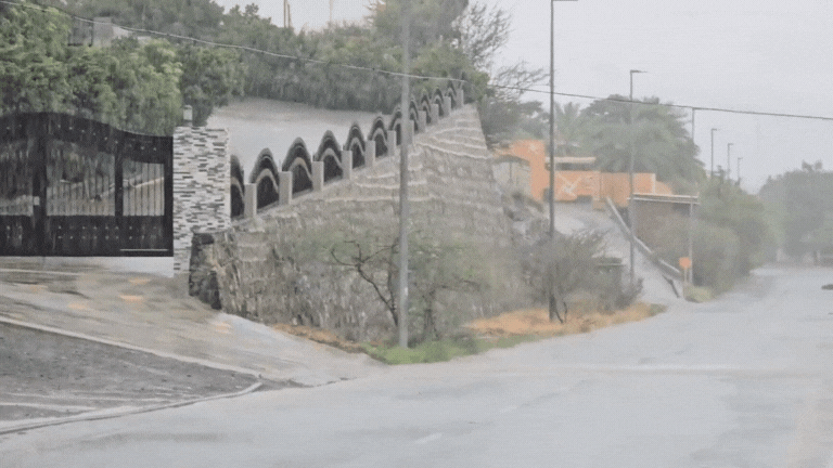 Rain safety warnings issued for Abu Dhabi; heavy rains in eastern emirates over the weekend