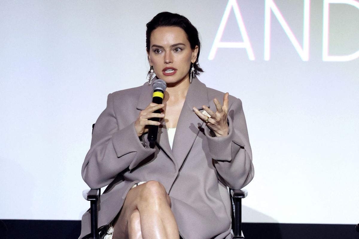 Star Wars star Daisy Ridley diagnosed with Graves' disease