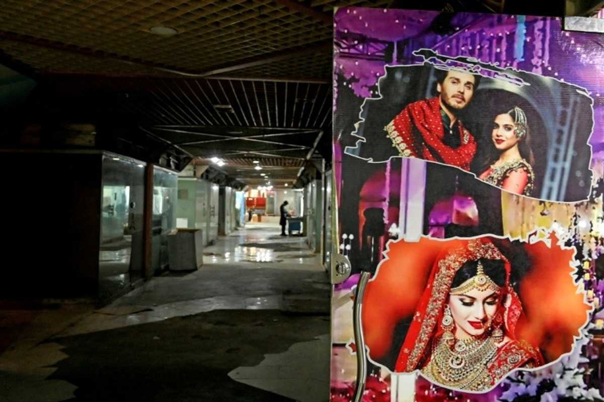 'Love match' apps rival traditional matchmaking in Pakistan