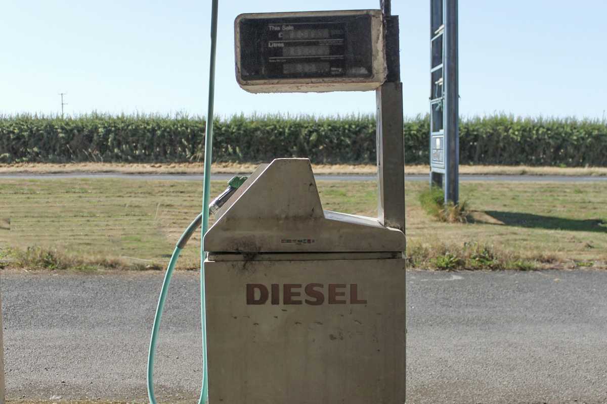 Petroleum products’ sales in Pakistan surge to 25-month high in Nov