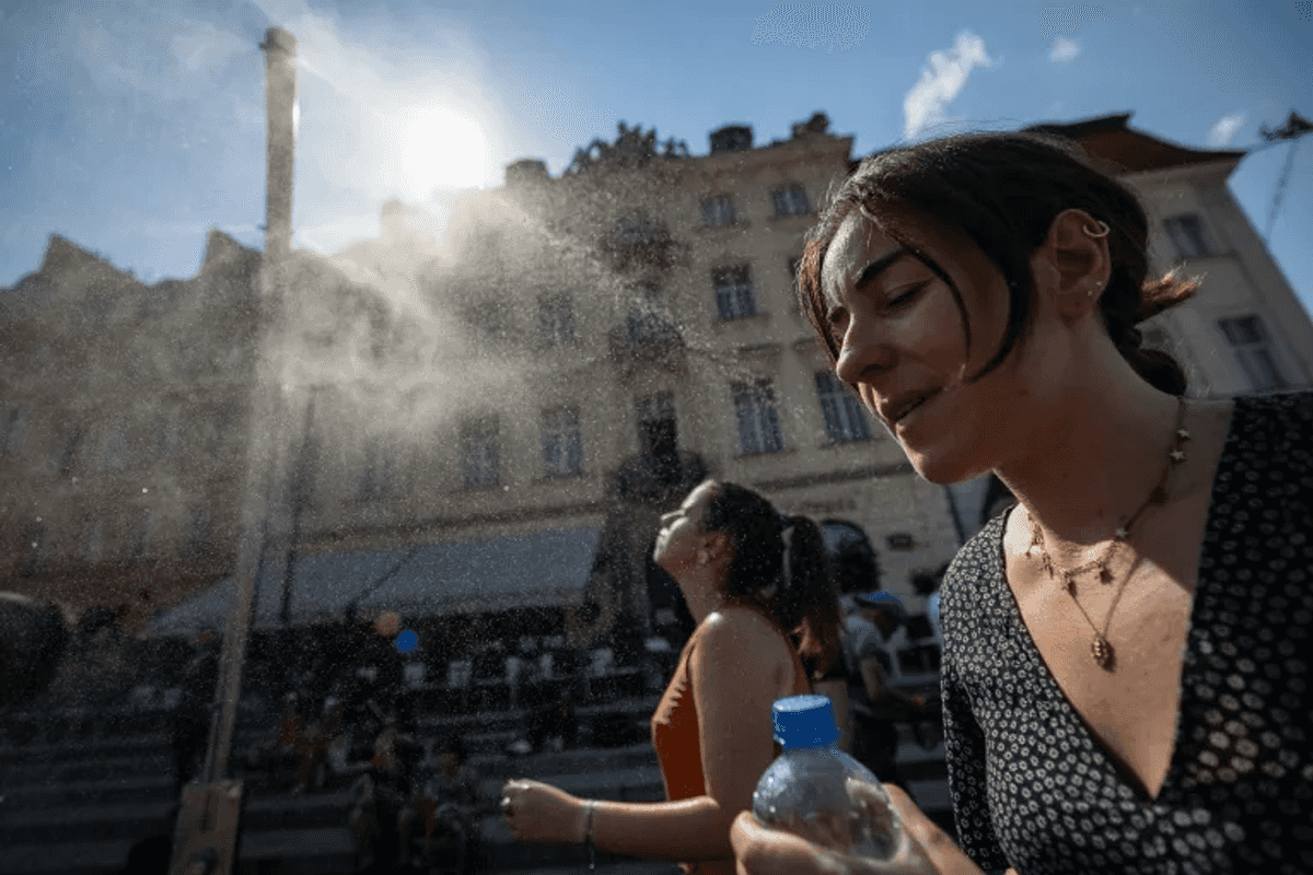 Europe's record heatwave scorches east, pushes toward war-battered Ukraine