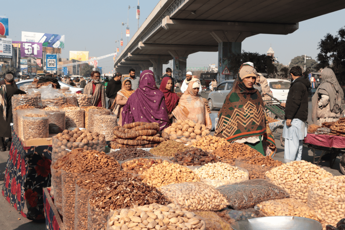 Inflation in Pakistan seen staying within target range in FY26