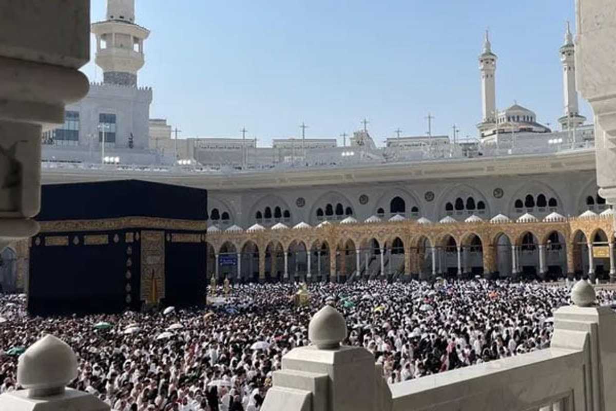 Saudi Arabia, UAE celebrate Eid al-Fitr as leaders exchange greetings