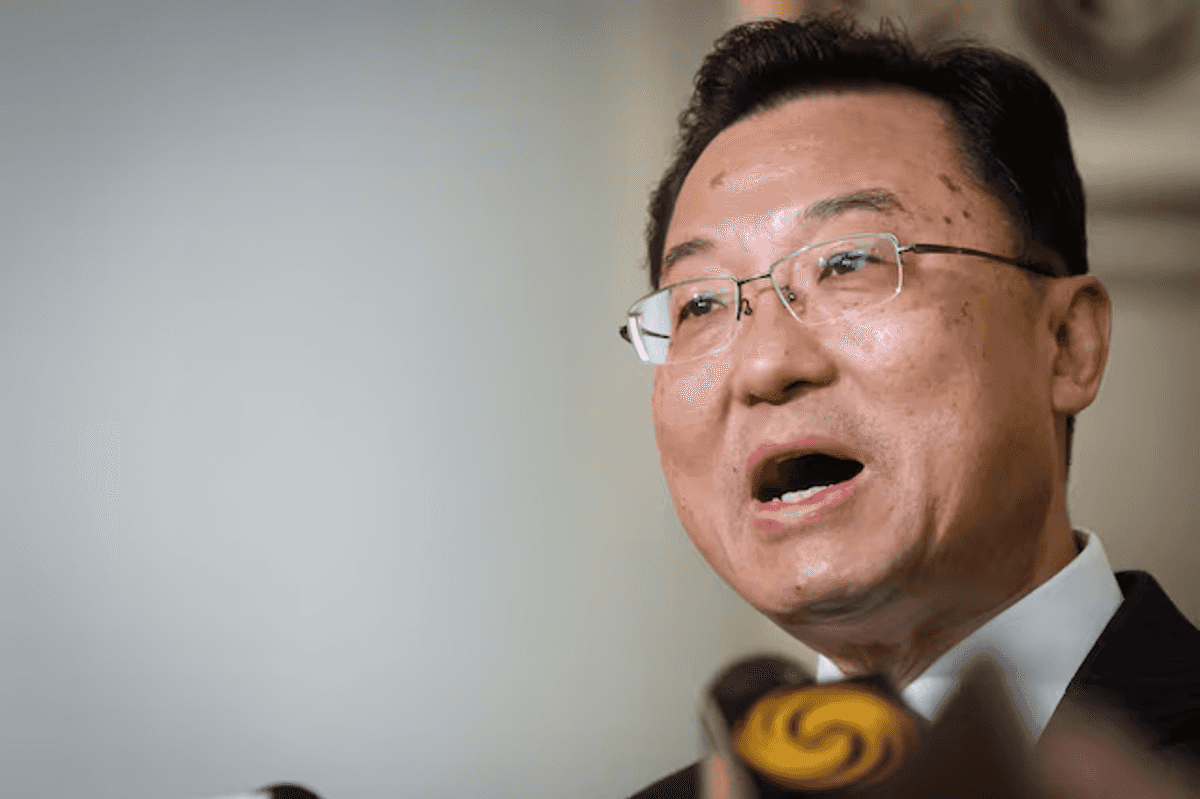 China's US envoy urges end to trade war, but warns Beijing ready to fight