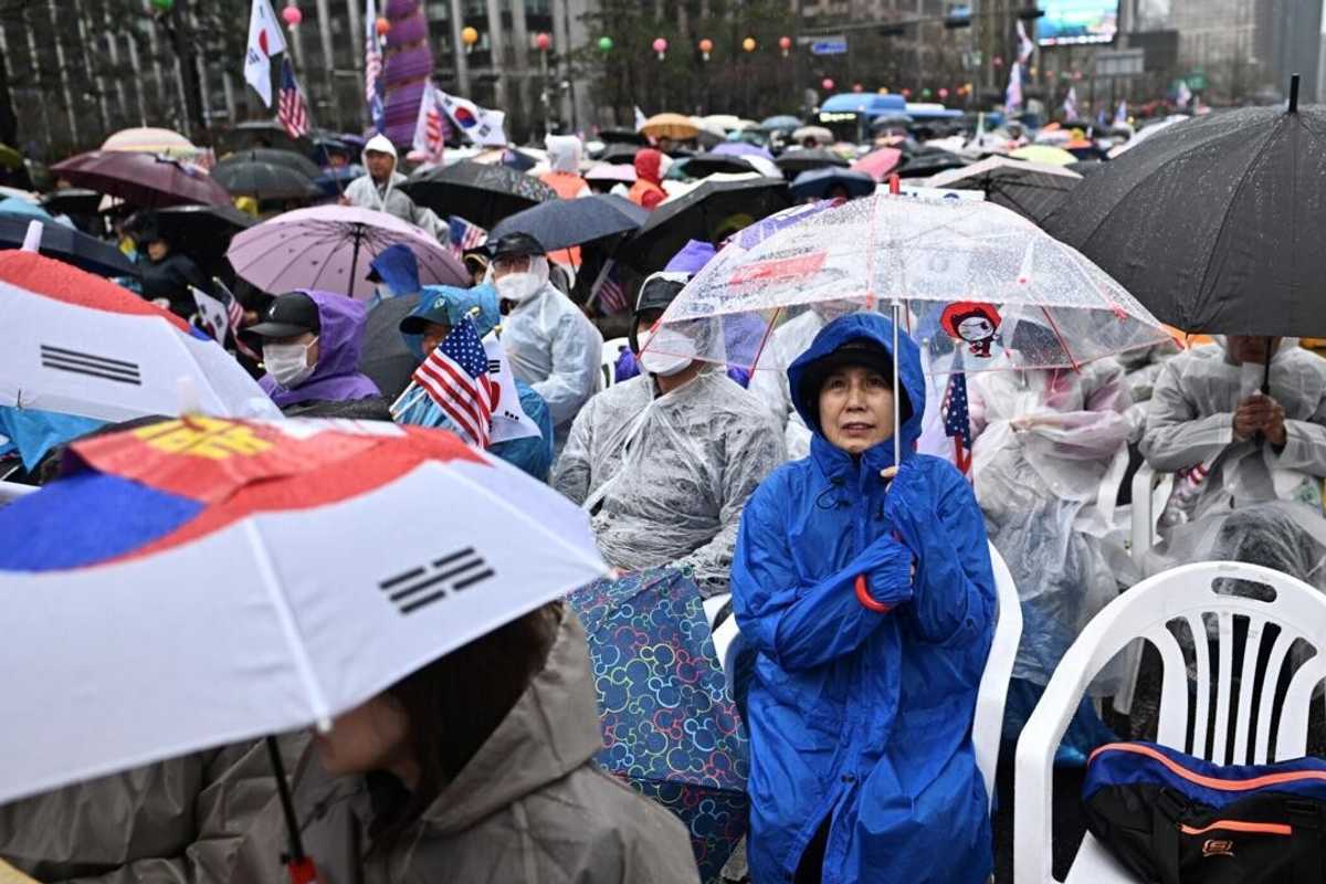 Thousands rally for South Korea's impeached ex-president Yoon